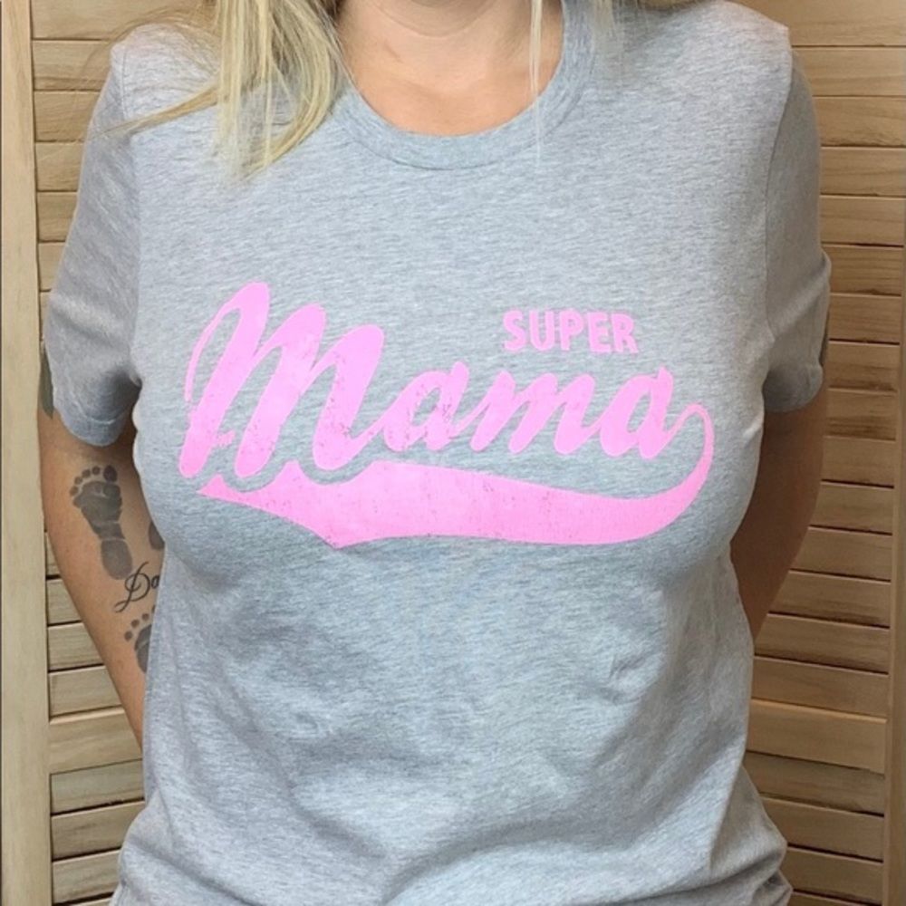 Retro Super Mama graphic Tee